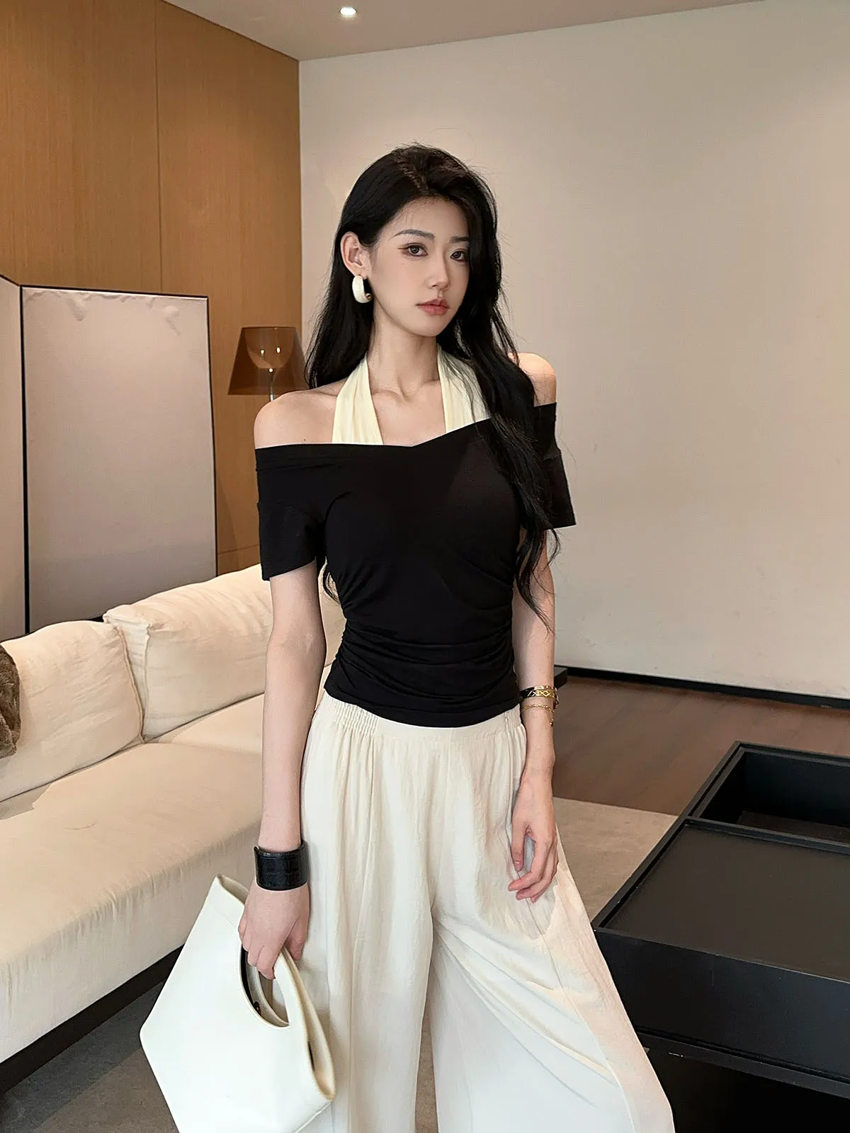 Летний универсальный топ JiJinQi с открытыми плечами, коротким рукавом, облегающий, в корейском стиле, для повседневной носки
Летний универсальный топ JiJinQi с открытыми плечами, коротким рукавом, облегающий, в корейском стиле, для повседневной носки