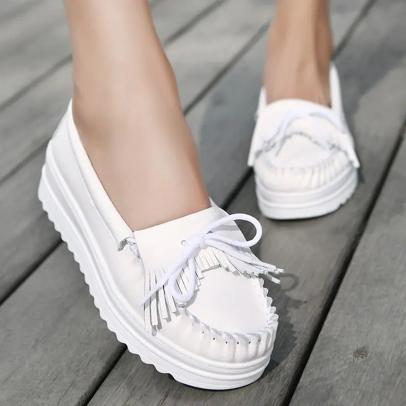 2026 New Genuine Leather White Sneakers Women Spring Thick Sole Platform Hidden Wedge Tassel Nurse Shoes Breathable Casual Shoes
2026 New Genuine Leather White Sneakers Women Spring Thick Sole Platform Hidden Wedge Tassel Nurse Shoes Breathable Casual Shoes