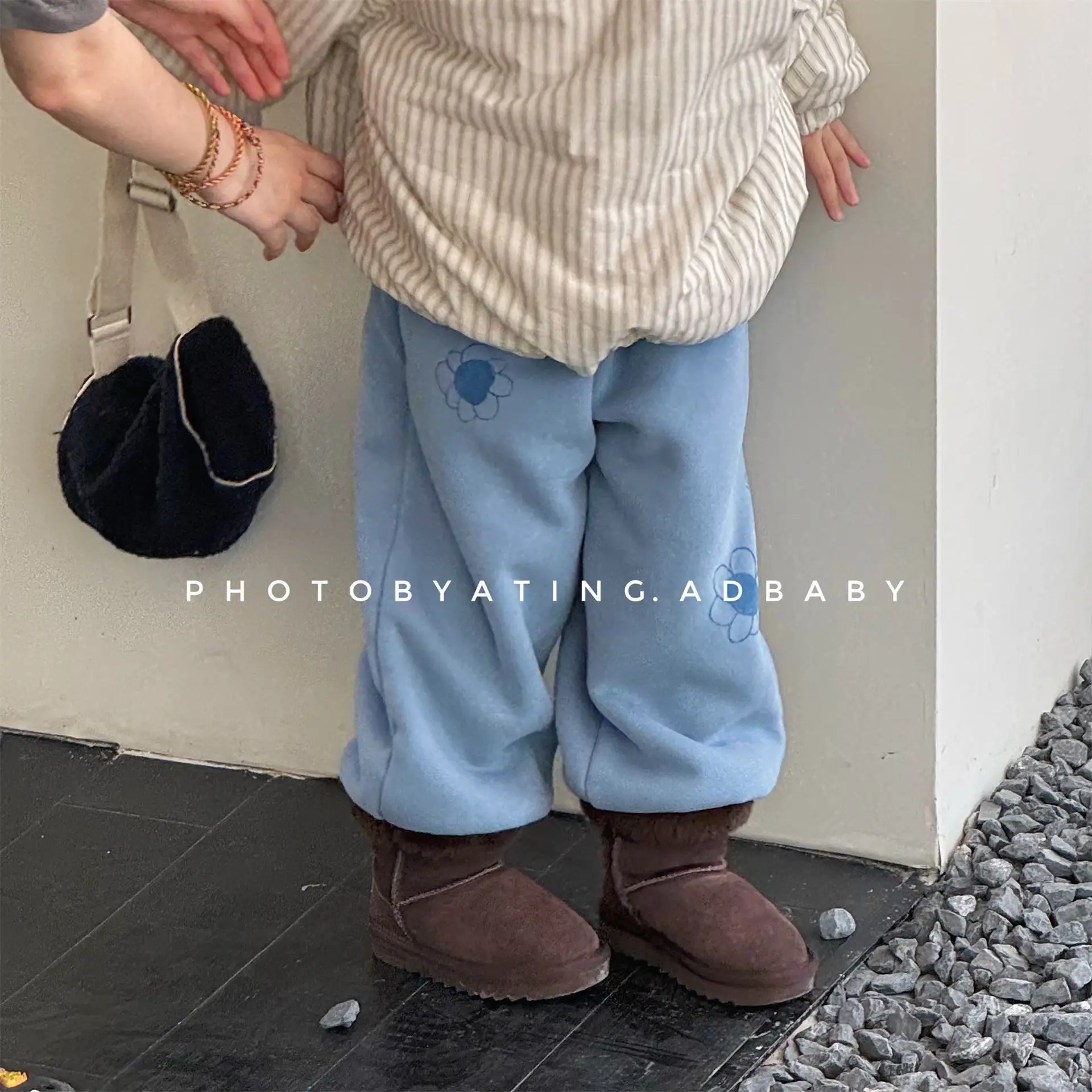 2025 Winter New Children Warm Casual Pants Boys Girls Flower Print Trousers Kids Fleece Harem Pants Cotton Cute Baby Clothes
2025 Winter New Children Warm Casual Pants Boys Girls Flower Print Trousers Kids Fleece Harem Pants Cotton Cute Baby Clothes