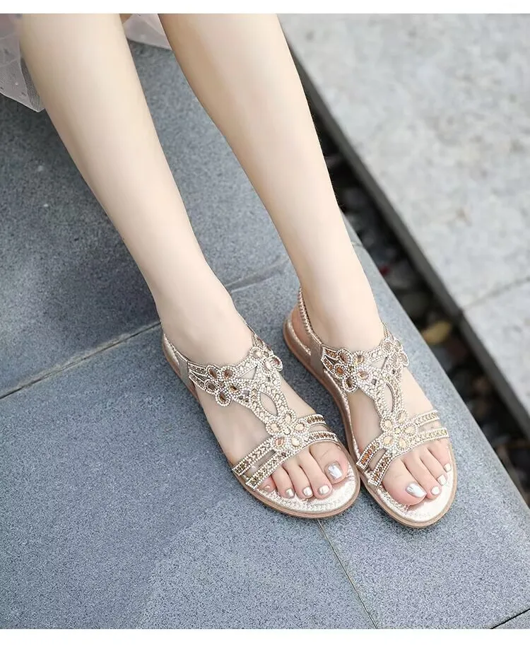 New fashionable and versatile rhinestone sandals for women, summer Bohemian floral beach shoes, anti-slip
New fashionable and versatile rhinestone sandals for women, summer Bohemian floral beach shoes, anti-slip