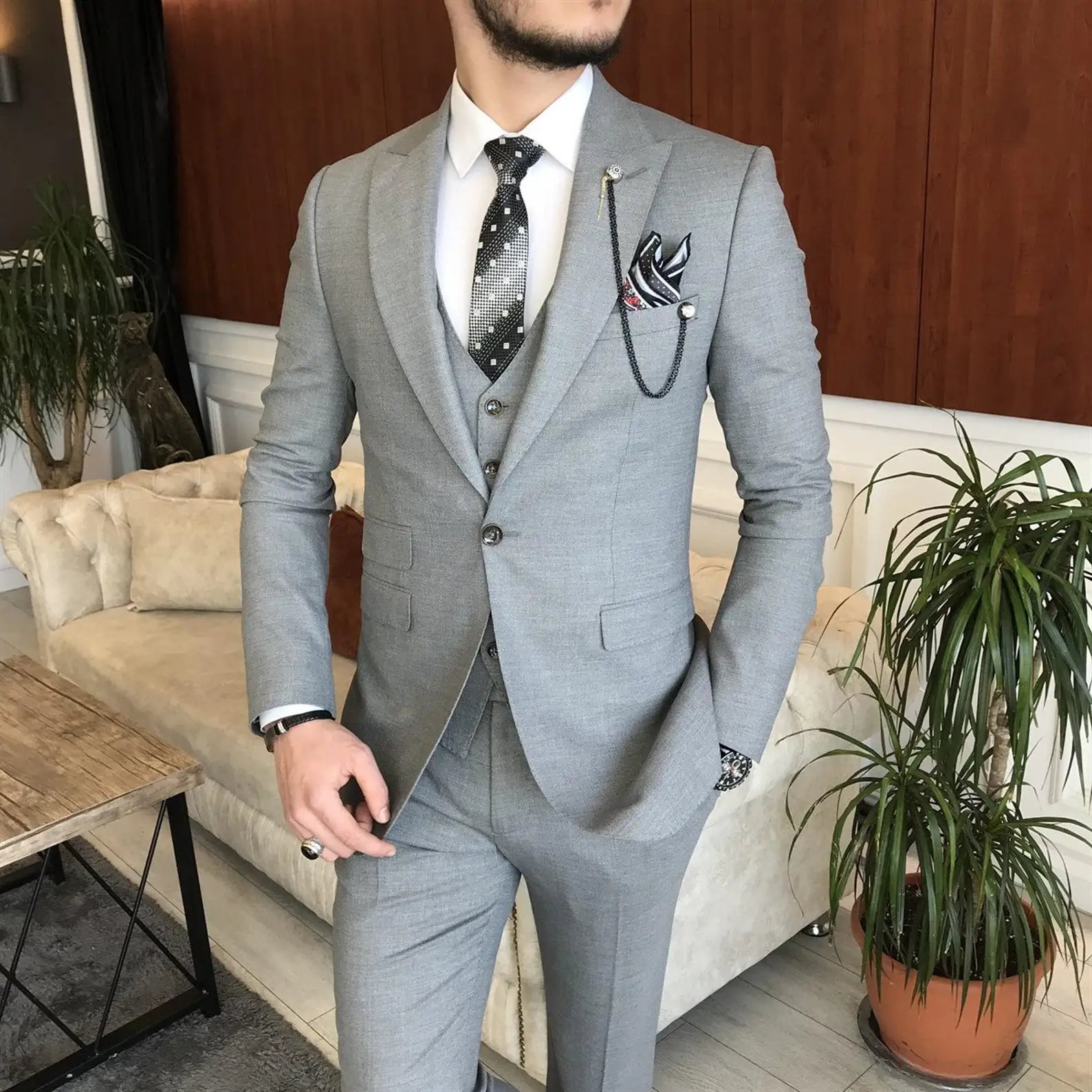 Gray Slim Fit Men Suits Custom Wedding Tuxedo For Bridegroom Fashion 2023 New Arrival 3-Piece Jacket+Pants+Vest Terno Masculino
Gray Slim Fit Men Suits Custom Wedding Tuxedo For Bridegroom Fashion 2023 New Arrival 3-Piece Jacket+Pants+Vest Terno Masculino