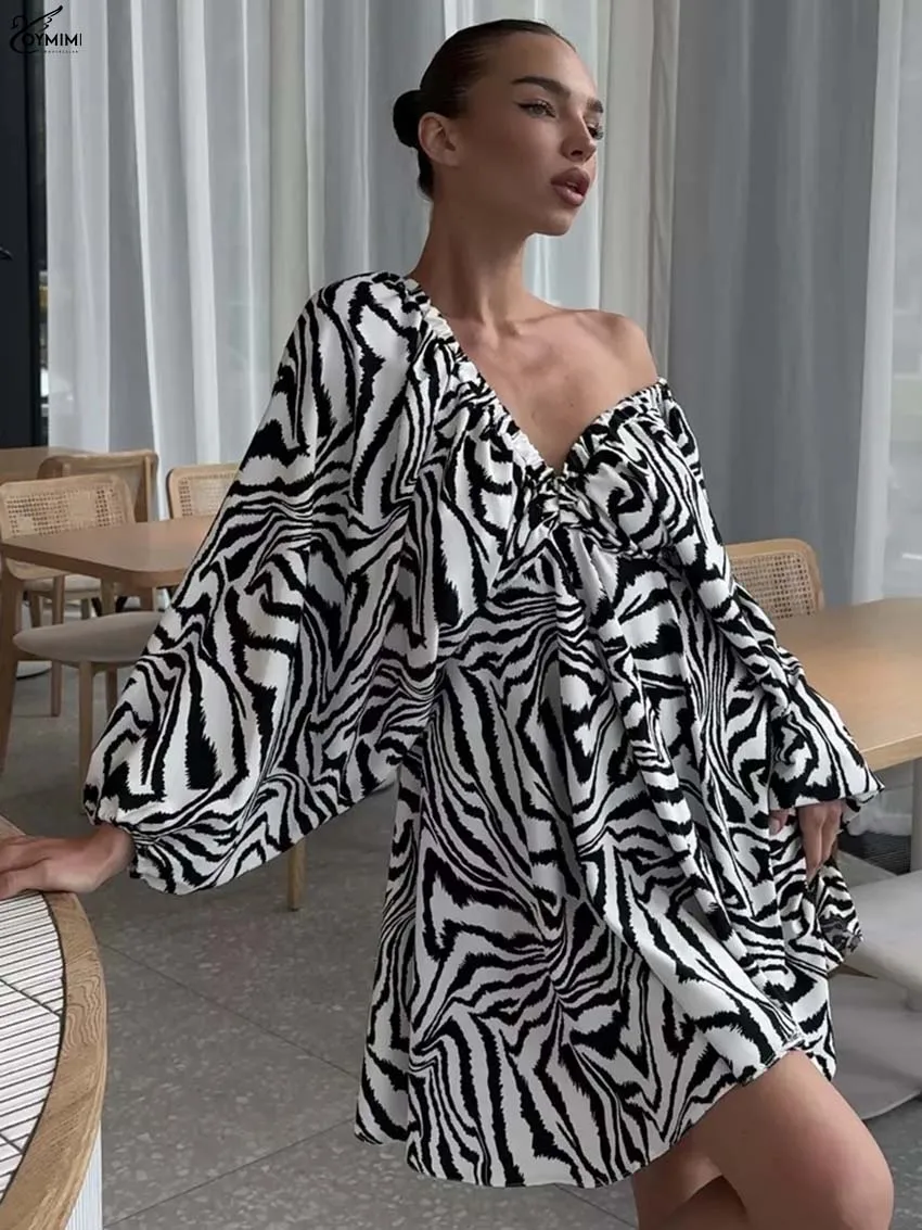 Oymimi Elegant Black White Print Dresses 2025 Woman Fashion V-Neck Batwing Sleeve High Waist Dresses Casual Loose Mini Dress
Oymimi Elegant Black White Print Dresses 2025 Woman Fashion V-Neck Batwing Sleeve High Waist Dresses Casual Loose Mini Dress