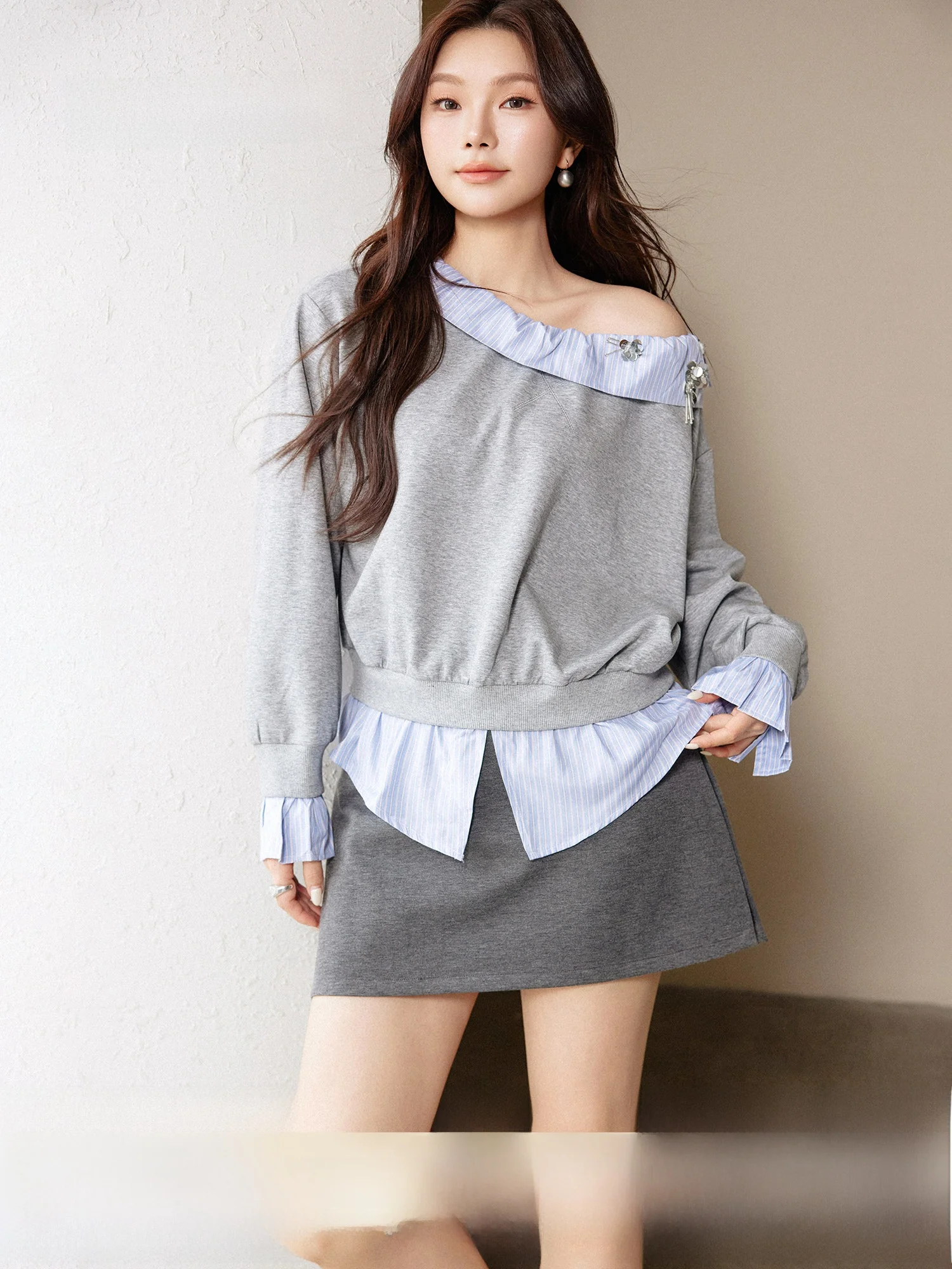 Plusmall Korean Sle Women's Knitted Sweater with Stripe Patchwork Fake Two-Piece oulder Design Long Sve Casual Top
Plusmall Korean Sle Women's Knitted Sweater with Stripe Patchwork Fake Two-Piece oulder Design Long Sve Casual Top