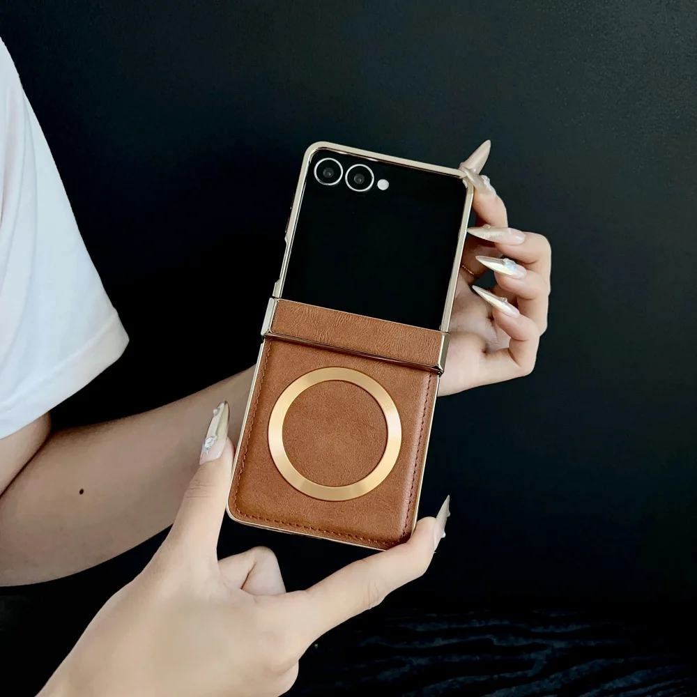 Plating Hinge Leather Grain For Magsafe Wireless Charge Soft Phone Case For Samsung Z Flip 7 6 5 4 3 Dazzle Magnetic Ring Cover
Plating Hinge Leather Grain For Magsafe Wireless Charge Soft Phone Case For Samsung Z Flip 7 6 5 4 3 Dazzle Magnetic Ring Cover