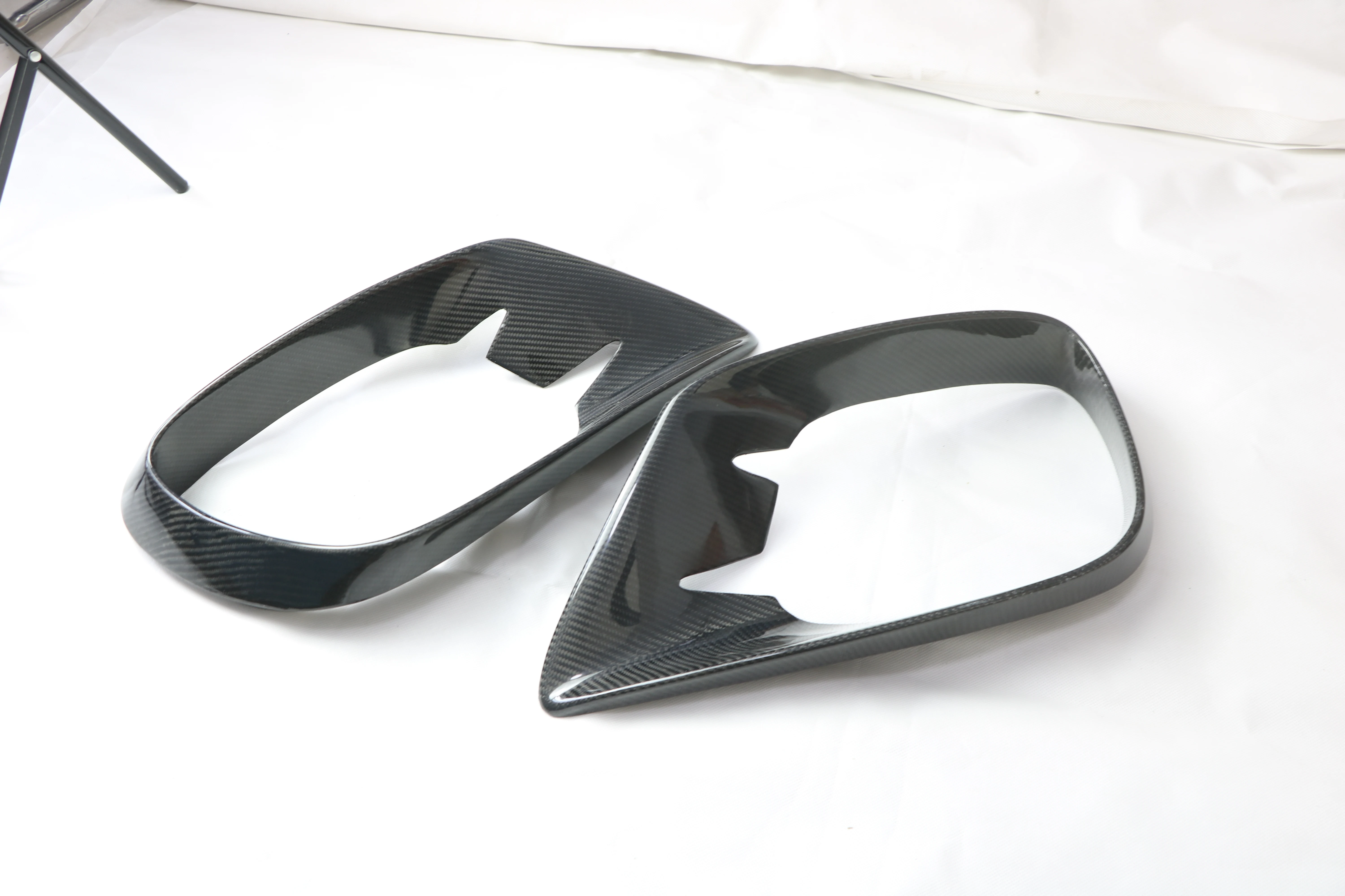 VACOMUL Carbon Fiber Front Bumper Foglamp Air Vent Trim Frame Mesh Cover for Mercedes Benz E Class C238 Sport Coupe 2017-2019
VACOMUL Carbon Fiber Front Bumper Foglamp Air Vent Trim Frame Mesh Cover for Mercedes Benz E Class C238 Sport Coupe 2017-2019