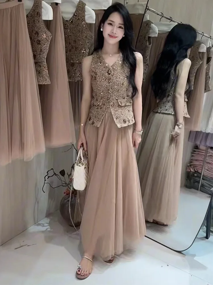 2025 Spring Summer 2 Piece Sets Woman Outfit Luxury Sequins Vest Top + Long Skirt Set Temperament Elegant Set
2025 Spring Summer 2 Piece Sets Woman Outfit Luxury Sequins Vest Top + Long Skirt Set Temperament Elegant Set