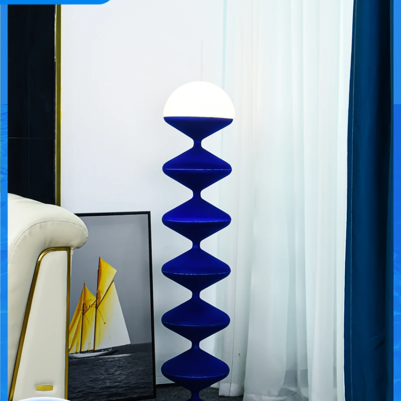 Living Room Floor Lamp Internet Celebrity Light Luxury Atmosphere Bedroom Sofa Three-Color Light Three-Dimensional Corner Lamp
Living Room Floor Lamp Internet Celebrity Light Luxury Atmosphere Bedroom Sofa Three-Color Light Three-Dimensional Corner Lamp