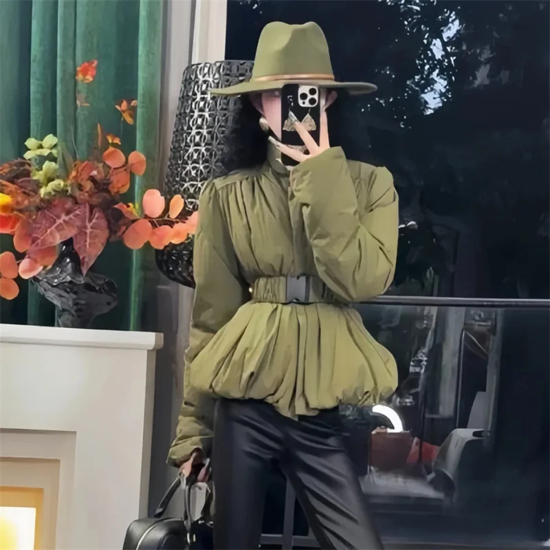 New Autumn Winter Fashion Jacket Design Sense Short Belt Cotton Jacket for Women V-neck Waist Cinched Keep Warm Parker Coat
New Autumn Winter Fashion Jacket Design Sense Short Belt Cotton Jacket for Women V-neck Waist Cinched Keep Warm Parker Coat