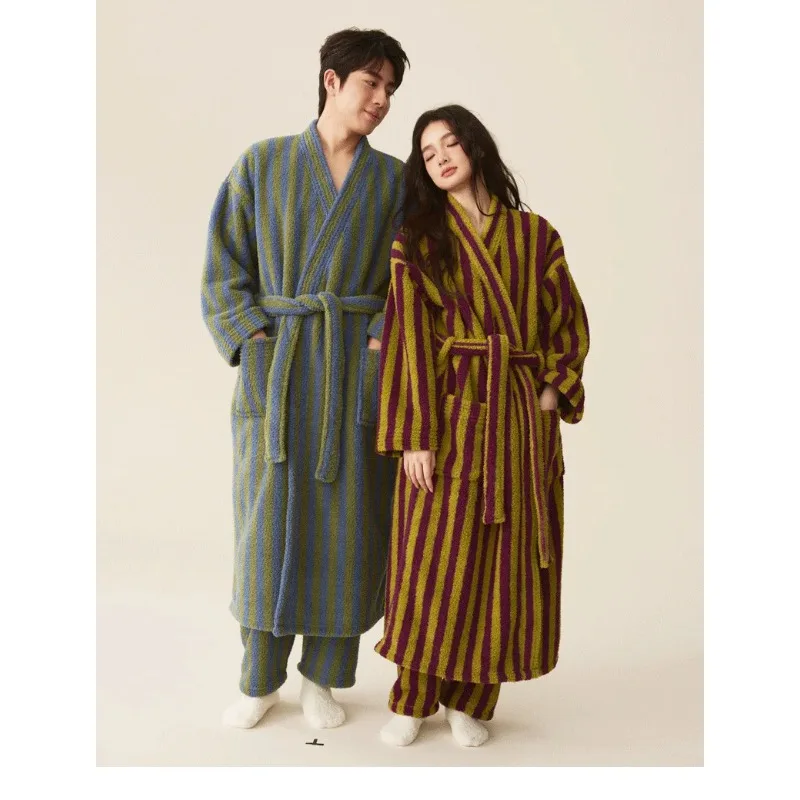 Thickened Flannel Robe Pants Pajamas Set Autumn Winter New Couple Coral Velvet Women Men Bathrobe Striped Lengthed Home Clothes
Thickened Flannel Robe Pants Pajamas Set Autumn Winter New Couple Coral Velvet Women Men Bathrobe Striped Lengthed Home Clothes