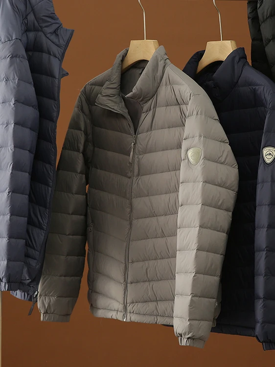 Мужская повседневная легкая куртка с воротником-стойкой, пуховик для города, осенне-зимняя новинка, универсальное пальто 299 (офлайн)
Мужская повседневная легкая куртка с воротником-стойкой, пуховик для города, осенне-зимняя новинка, универсальное пальто 299 (офлайн)