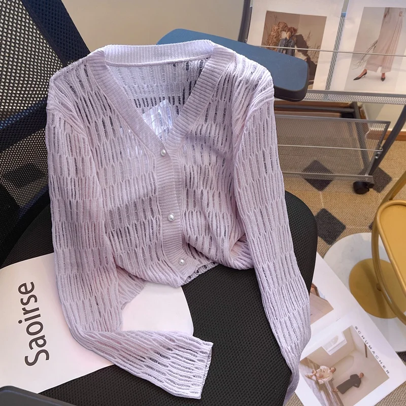 Women's Summer Thin Long Sleeve Ice Silk Knitted Open Cardigan Gentle Style Fashionable Sun Protection Top V-Neck Short Length
Women's Summer Thin Long Sleeve Ice Silk Knitted Open Cardigan Gentle Style Fashionable Sun Protection Top V-Neck Short Length