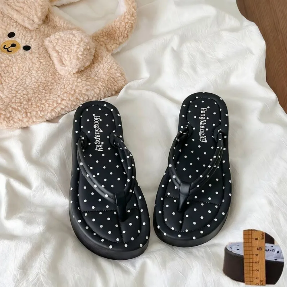 Fashion Polka Dot Platform Flip Flops Thick Sole Breathable Thong Sandals Non-Slip Beach Slippers Summer
Fashion Polka Dot Platform Flip Flops Thick Sole Breathable Thong Sandals Non-Slip Beach Slippers Summer