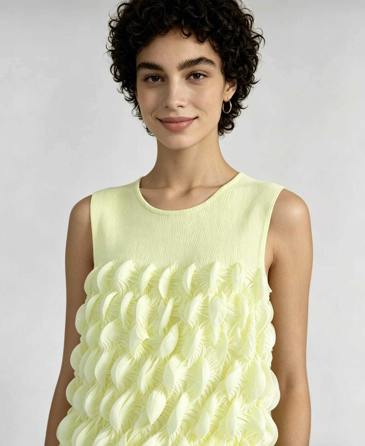 YUDX Miyake Pleated Women Sleeveless Bubble Texture Tank Top Loose Fit Solid Color Daily Wear Breathable Summer Top New Arrival
YUDX Miyake Pleated Women Sleeveless Bubble Texture Tank Top Loose Fit Solid Color Daily Wear Breathable Summer Top New Arrival