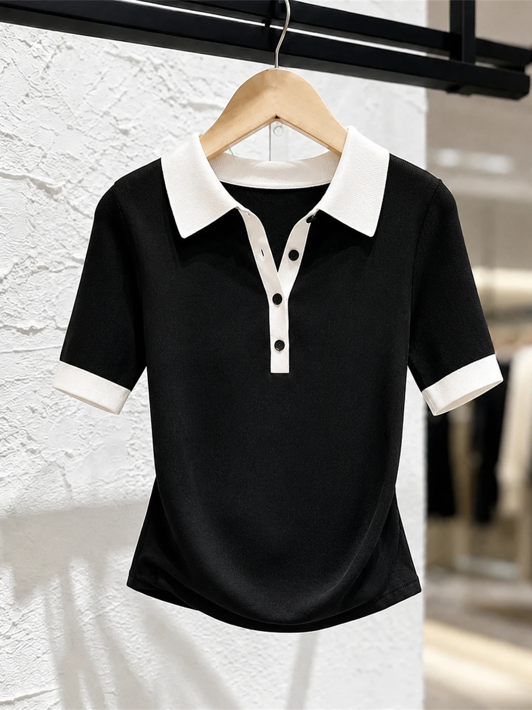 Unique Color Block Knitwear Collar Half Open Ice Silk Leisure Old Money Style Top Korean Version Straight Cut Summer Shirt
Unique Color Block Knitwear Collar Half Open Ice Silk Leisure Old Money Style Top Korean Version Straight Cut Summer Shirt