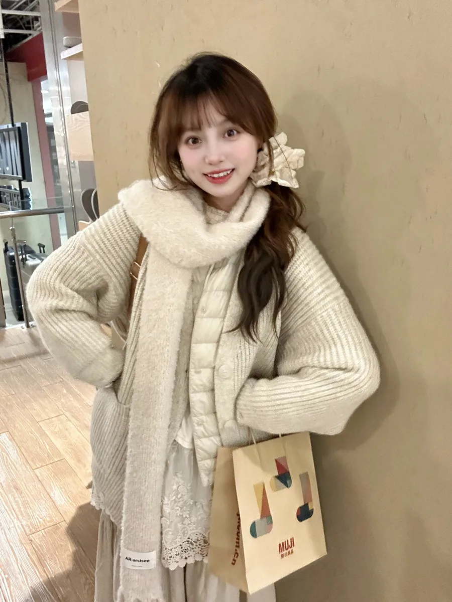 Pinkstar op Spring New Oaeal Color Girls Sweater Knitted Cardigan Soft Feel Long Sve V-Ne Mid-Length Single Piece
Pinkstar op Spring New Oaeal Color Girls Sweater Knitted Cardigan Soft Feel Long Sve V-Ne Mid-Length Single Piece