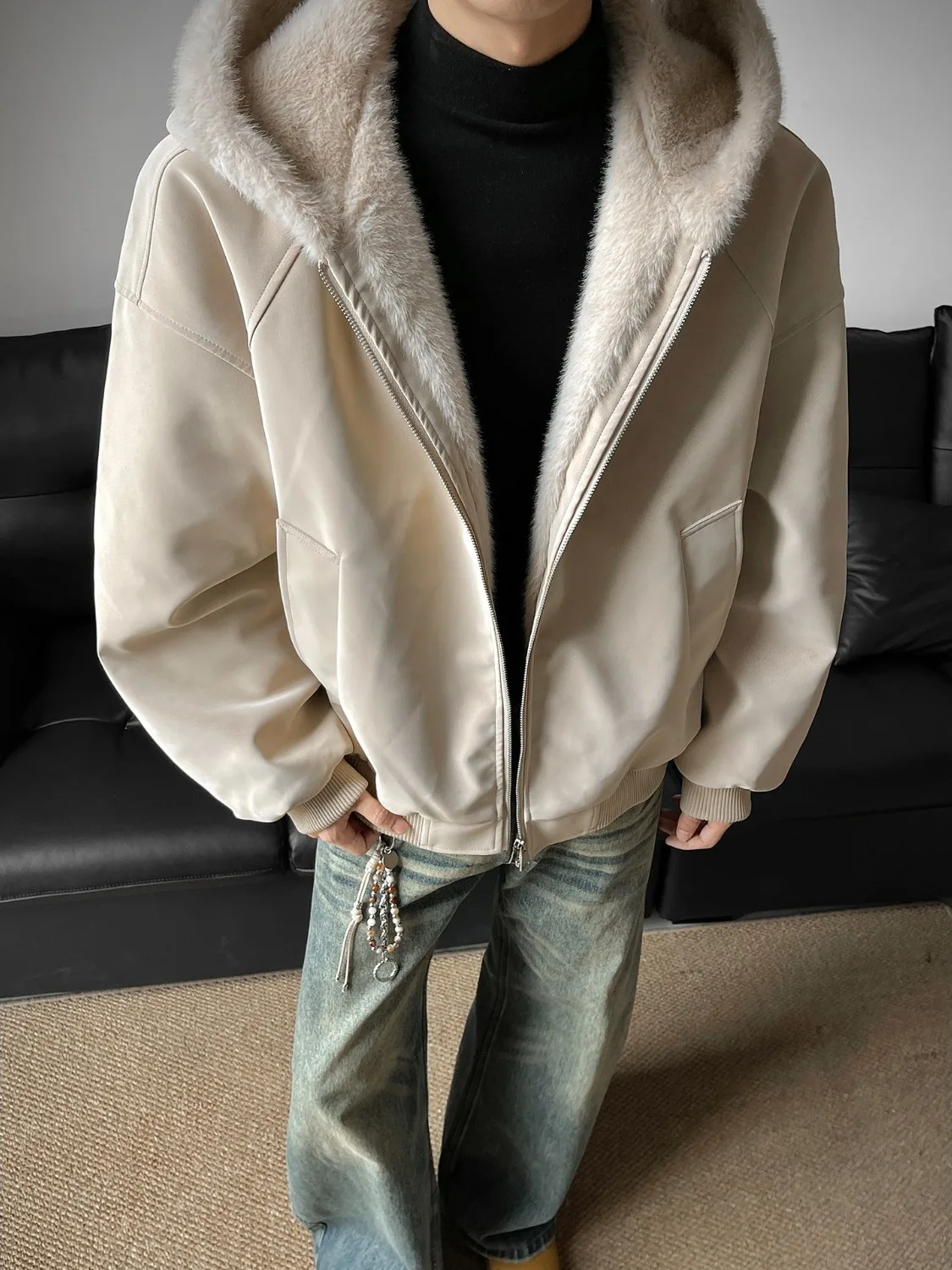 Мужская зимняя куртка в стиле ретро из искусственной кожи и хлопка с флисовой подкладкой, теплая повседневная модель с капюшоном и прямым низом
Мужская зимняя куртка в стиле ретро из искусственной кожи и хлопка с флисовой подкладкой, теплая повседневная модель с капюшоном и прямым низом