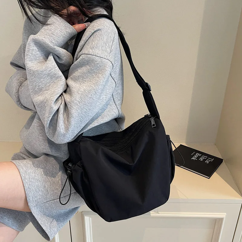 Холщовая сумка через плечо для женщин Сумки на плечо Дизайнерские сумки большой вместимости Простые повседневные классные сумки для девочек Сумка Женская Sac
Холщовая сумка через плечо для женщин Сумки на плечо Дизайнерские сумки большой вместимости Простые повседневные классные сумки для девочек Сумка Женская Sac