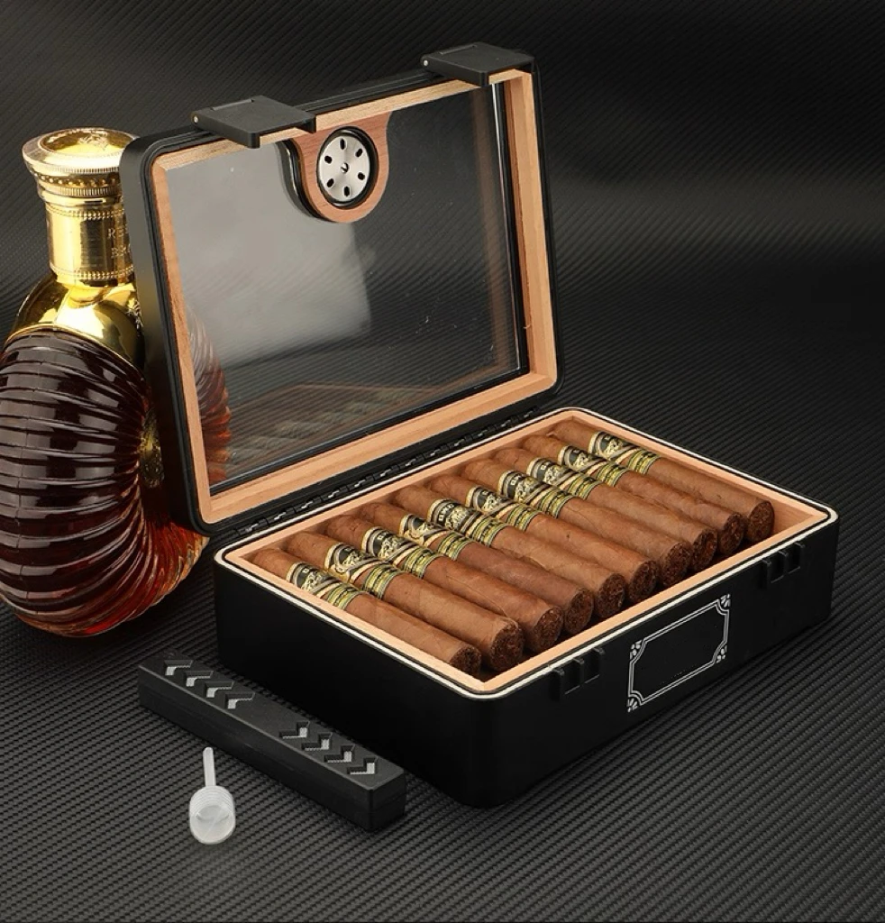 Portable Large Capacity Sealed And Moisturizing Cedar Cigar Box.
Portable Large Capacity Sealed And Moisturizing Cedar Cigar Box.
