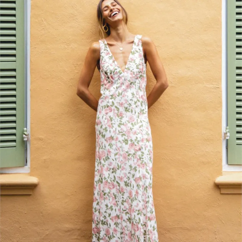 Women Floral Print Long Dress Summer Lace-Up Open Back DeepV-neck Sleeveless Bodycon Elegant Party Straps Dresses Vacation Beach
Women Floral Print Long Dress Summer Lace-Up Open Back DeepV-neck Sleeveless Bodycon Elegant Party Straps Dresses Vacation Beach