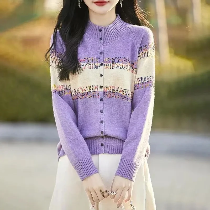 Retro Jacquard Half High Neck Knitted Cardigan Women's Jacket 2026 New Long Sleeve Warm Inner Wear Outer Sweater Top Small Shirt
Retro Jacquard Half High Neck Knitted Cardigan Women's Jacket 2026 New Long Sleeve Warm Inner Wear Outer Sweater Top Small Shirt