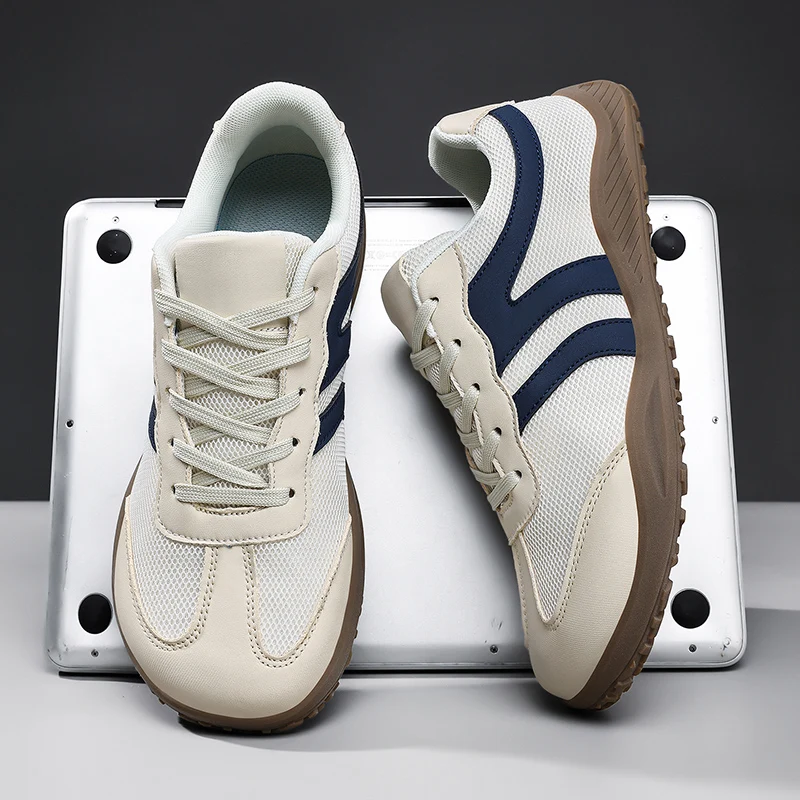 Stylish casual sneakers ideal for urban commuting, street strolling and daily travel, breathable and comfortable, shock-absorben
Stylish casual sneakers ideal for urban commuting, street strolling and daily travel, breathable and comfortable, shock-absorben