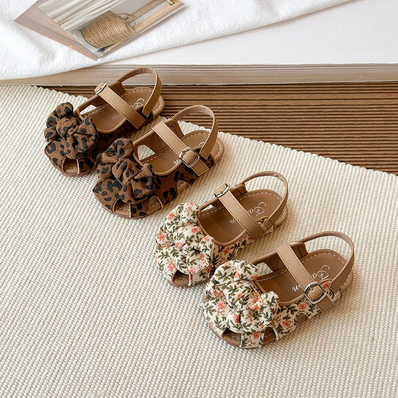 kids Sandals Toddler Non-Slip Beach Shoes Children's Cute Closed-Toe Sandals Girls' Floral Soft Sole Shoes New Princess Party
kids Sandals Toddler Non-Slip Beach Shoes Children's Cute Closed-Toe Sandals Girls' Floral Soft Sole Shoes New Princess Party