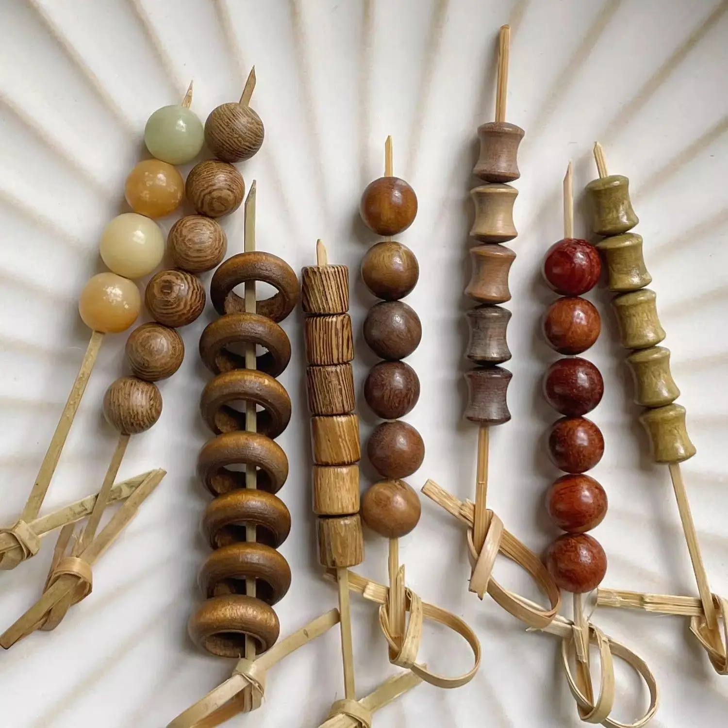 7Pcs Bodhi Seed Sandalwood Chicken Wing Wood Round Beads Wooden Beads Loose Beads DIY Bracelet Accessories Material
7Pcs Bodhi Seed Sandalwood Chicken Wing Wood Round Beads Wooden Beads Loose Beads DIY Bracelet Accessories Material