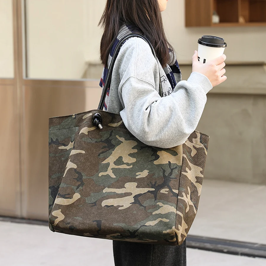Korean casual camouflage tote bag versatile large-capacity twin handbags patchwork canvas shoulder bag for women travel commuter
Korean casual camouflage tote bag versatile large-capacity twin handbags patchwork canvas shoulder bag for women travel commuter