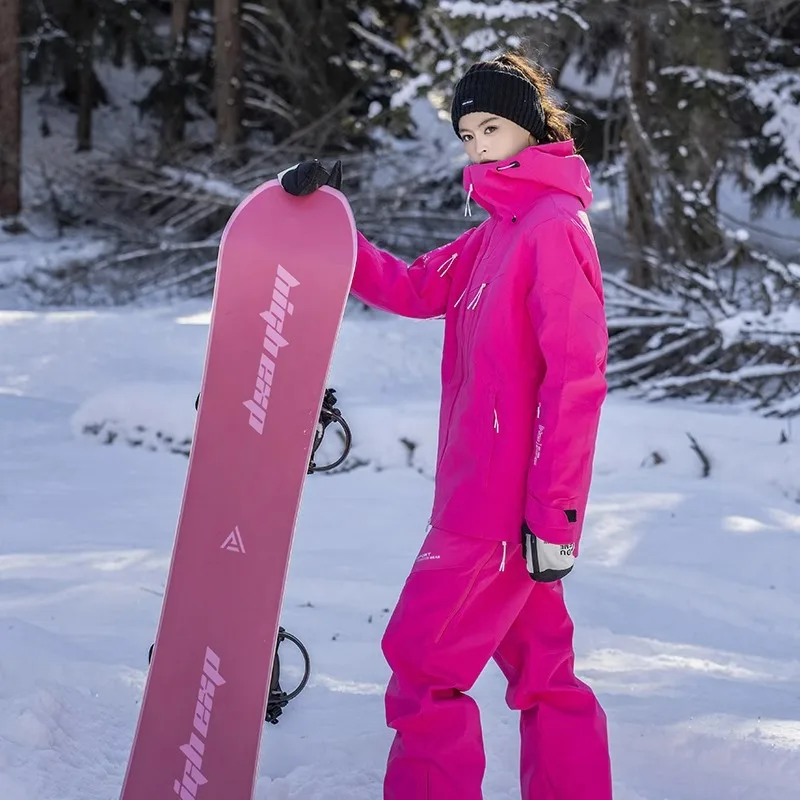 Комплект лыжного костюма для сноуборда, водонепроницаемая ветрозащитная изолированная зимняя уличная одежда со швами и лентой для мужчин и женщин
Комплект лыжного костюма для сноуборда, водонепроницаемая ветрозащитная изолированная зимняя уличная одежда со швами и лентой для мужчин и женщин