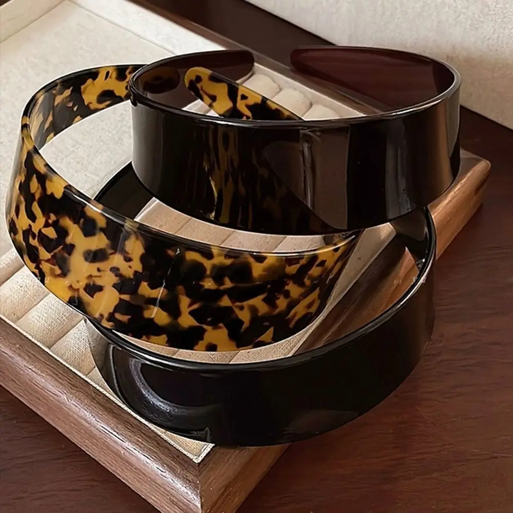 Wide Side Acetate Headband Hairband Hair Clip Leopard Print Headband Women Hair Hoop Korean Style Headwear Acetic Acid Hair Band
Wide Side Acetate Headband Hairband Hair Clip Leopard Print Headband Women Hair Hoop Korean Style Headwear Acetic Acid Hair Band