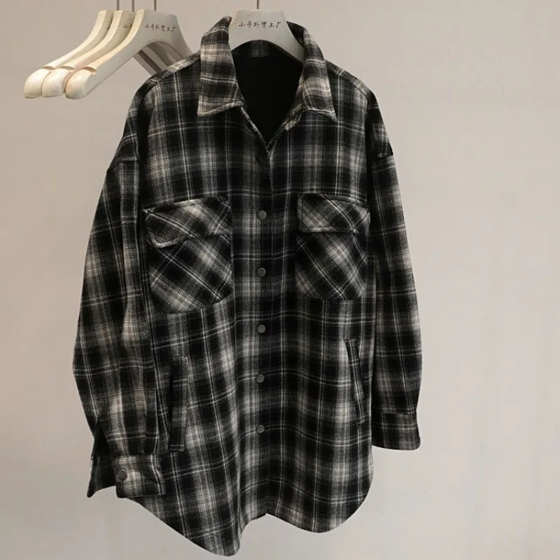 Модная цветная классическая свободная клетчатая бархатная куртка-рубашка, женский осенне-зимний топ для похудения
Модная цветная классическая свободная клетчатая бархатная куртка-рубашка, женский осенне-зимний топ для похудения