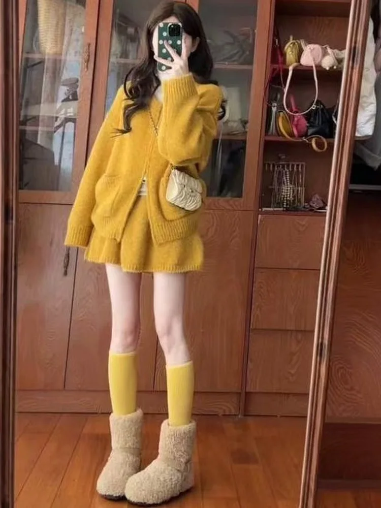 Spring Faion Thiened Double Zipper Yellow Sweater Cardigan Skirt Set Women's College Sle High Waist orts Casual Loose...
Spring Faion Thiened Double Zipper Yellow Sweater Cardigan Skirt Set Women's College Sle High Waist orts Casual Loose...
