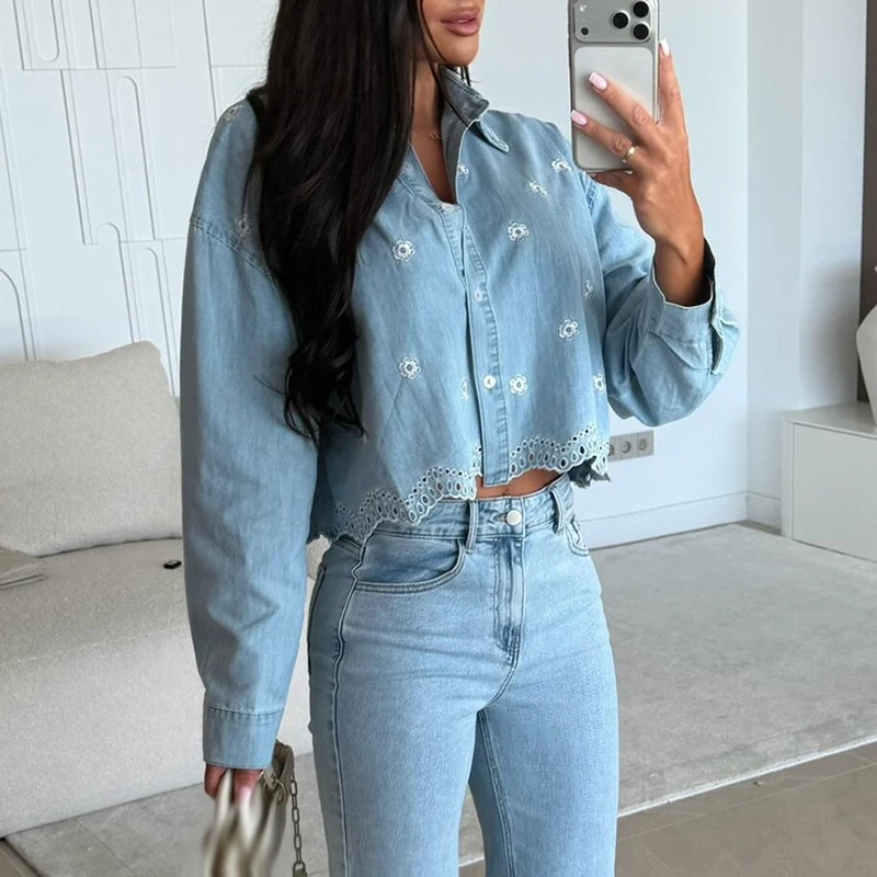 Женская повседневная блузка с длинным рукавом, свободного кроя, с элегантной вышивкой, модная уличная рубашка на одной пуговице для офиса, коллекция 2026
Женская повседневная блузка с длинным рукавом, свободного кроя, с элегантной вышивкой, модная уличная рубашка на одной пуговице для офиса, коллекция 2026