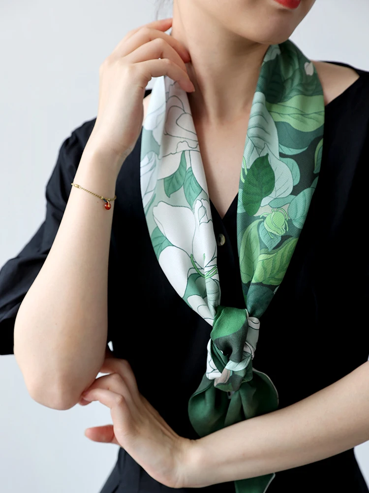 KALIIYA Original Green Double-Sided Silk Scarf Women's Long Belt Style Spring Summer Versatile Fashionable Scarf
KALIIYA Original Green Double-Sided Silk Scarf Women's Long Belt Style Spring Summer Versatile Fashionable Scarf