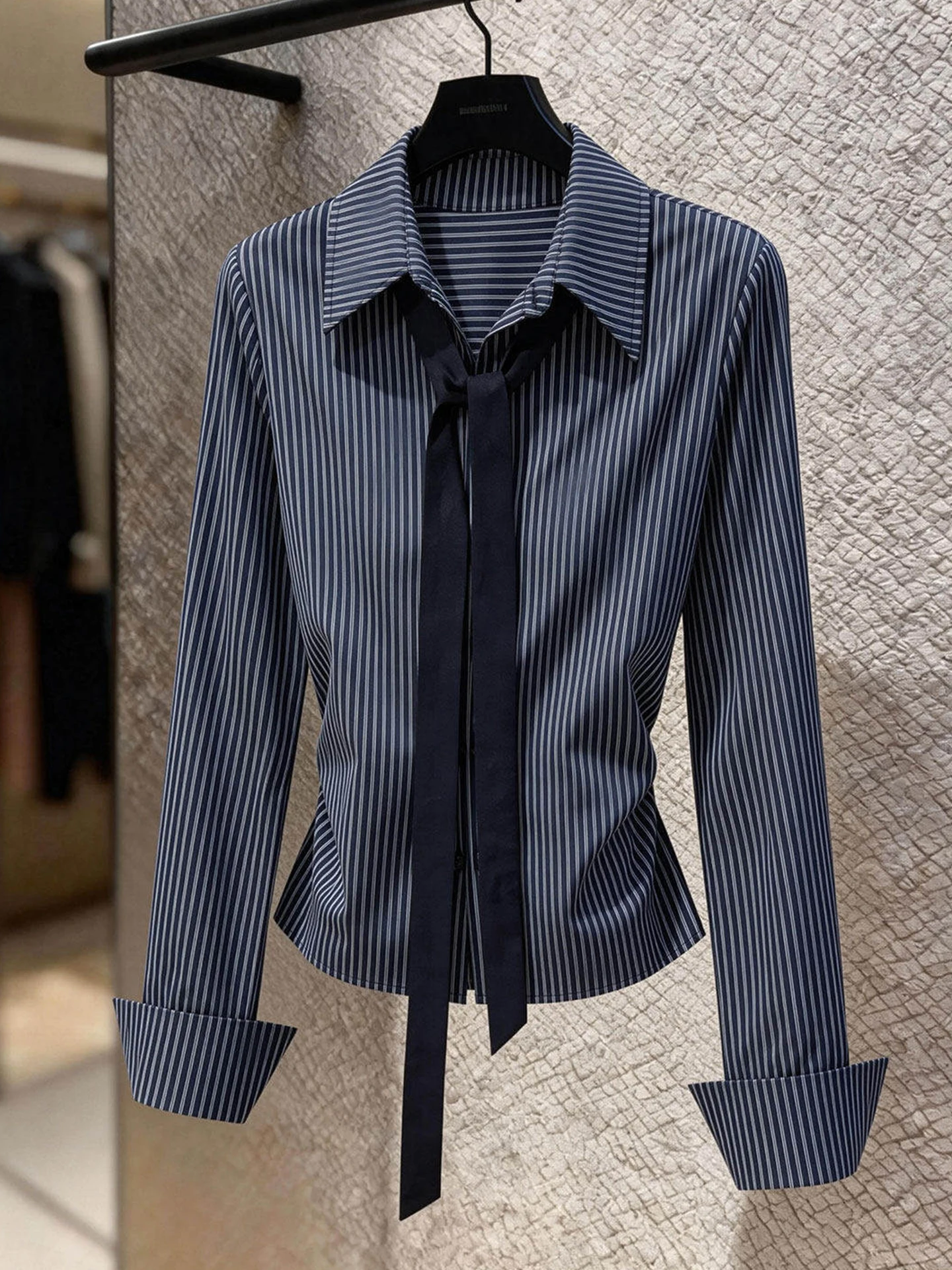 Slim Fit Striped Shirt Commute Elegant Long Sleeve Women's Fashion Spring Clothing Age Reduction Versatile Business Casual Shirt
Slim Fit Striped Shirt Commute Elegant Long Sleeve Women's Fashion Spring Clothing Age Reduction Versatile Business Casual Shirt