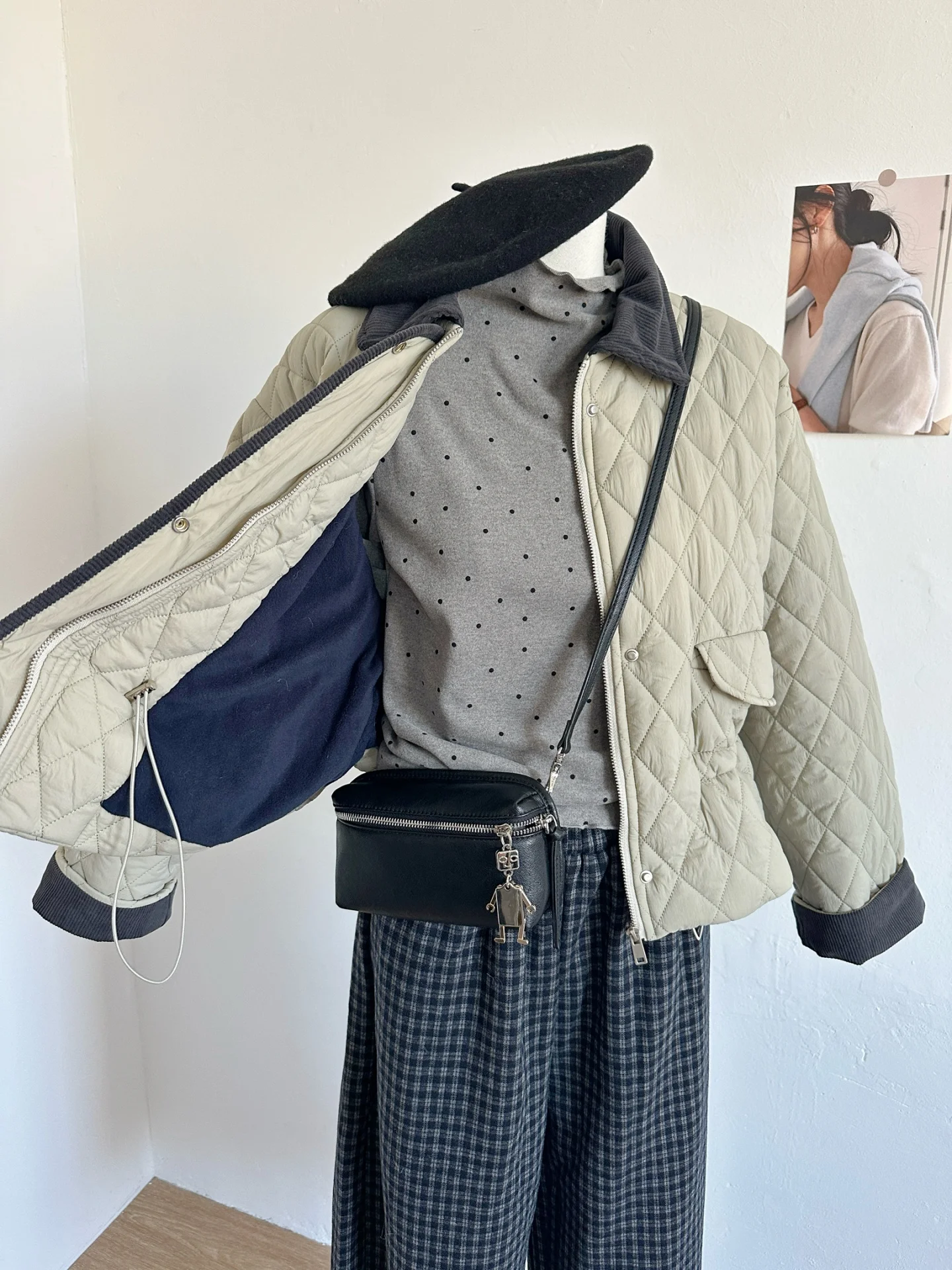 Retro Splicing Color Blo Women's Cotton Jaet Collar Slim Fit Autumn Winter Faion Brand Waist Cinching Cotton Coat
Retro Splicing Color Blo Women's Cotton Jaet Collar Slim Fit Autumn Winter Faion Brand Waist Cinching Cotton Coat