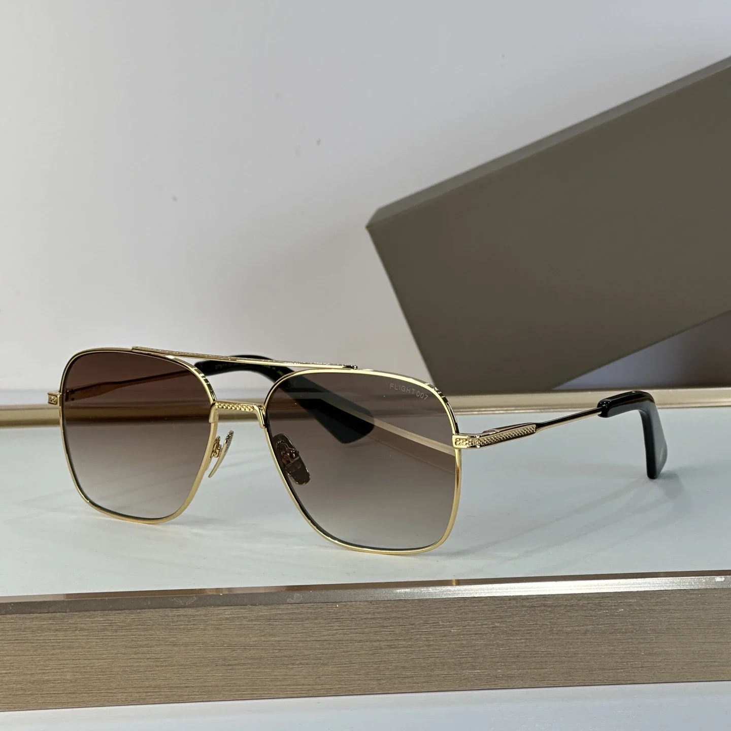 FLIGHT 007 SIZE 57-16-144 Top High Quality Sunglasses For Men Titanium Style Fashion Design Sunglasses For Womens With Box
FLIGHT 007 SIZE 57-16-144 Top High Quality Sunglasses For Men Titanium Style Fashion Design Sunglasses For Womens With Box