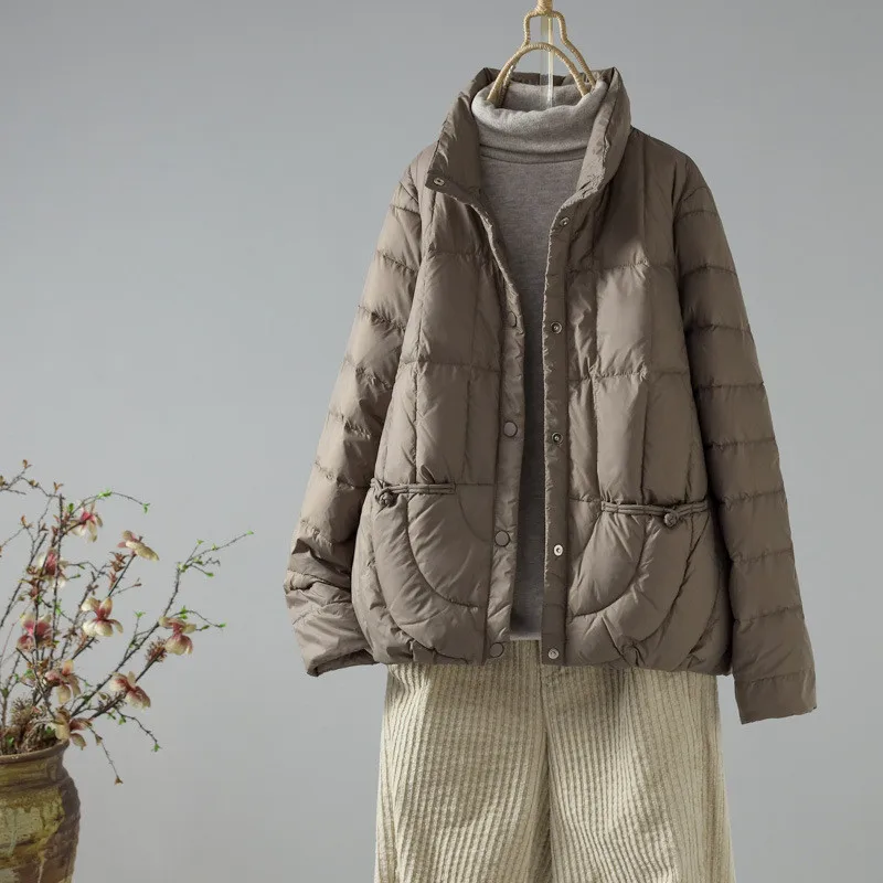 2023 Autumn Winter Women Single-breasted Frog Down Coat Warm Light White Duck Down Jacket Female Bigsize Puffer Parkas Outwears
2023 Autumn Winter Women Single-breasted Frog Down Coat Warm Light White Duck Down Jacket Female Bigsize Puffer Parkas Outwears