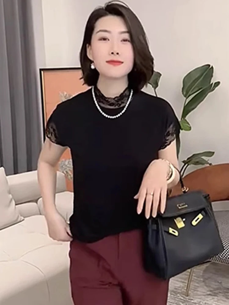 Женский летний топ с кружевным узором и застежкой на крючках, короткий рукав, базовая модель, очаровательный, приятный к телу, для повседневной носки, в корейском стиле, прямого кроя.
Женский летний топ с кружевным узором и застежкой на крючках, короткий рукав, базовая модель, очаровательный, приятный к телу, для повседневной носки, в корейском стиле, прямого кроя.