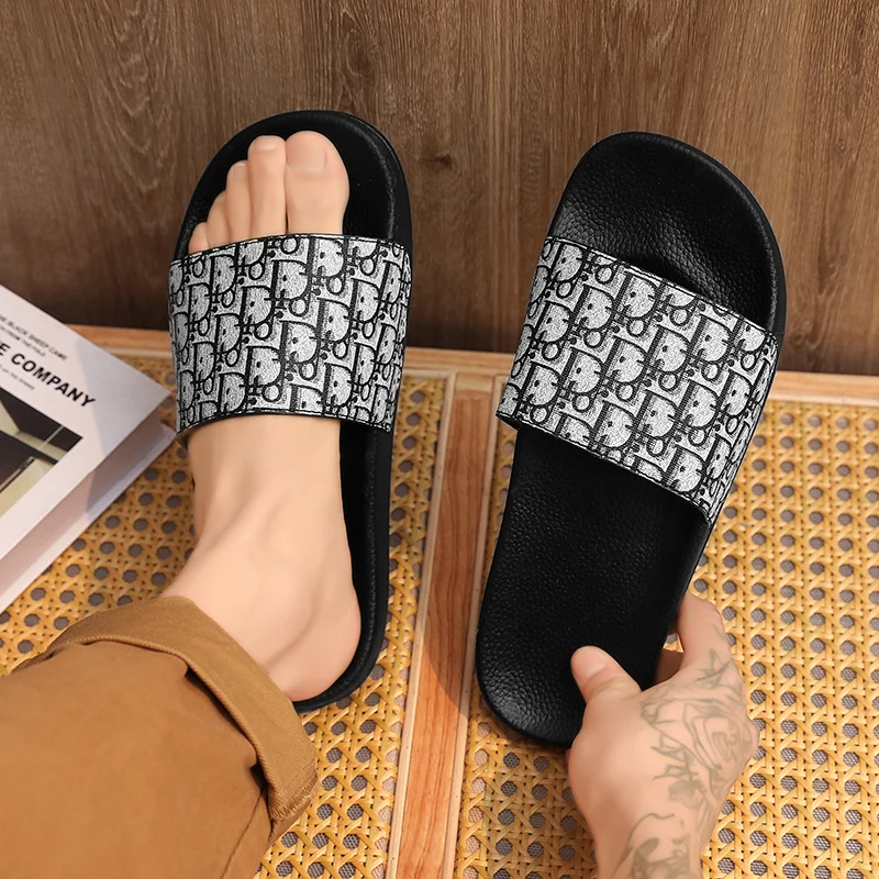 Мужские тапочки, пляжные тапочки, сандалии без шнуровки, размеры 39–47, 2025 г., летние дышащие сезонные удобные кроссовки, модные тапочки для отдыха
Мужские тапочки, пляжные тапочки, сандалии без шнуровки, размеры 39–47, 2025 г., летние дышащие сезонные удобные кроссовки, модные тапочки для отдыха