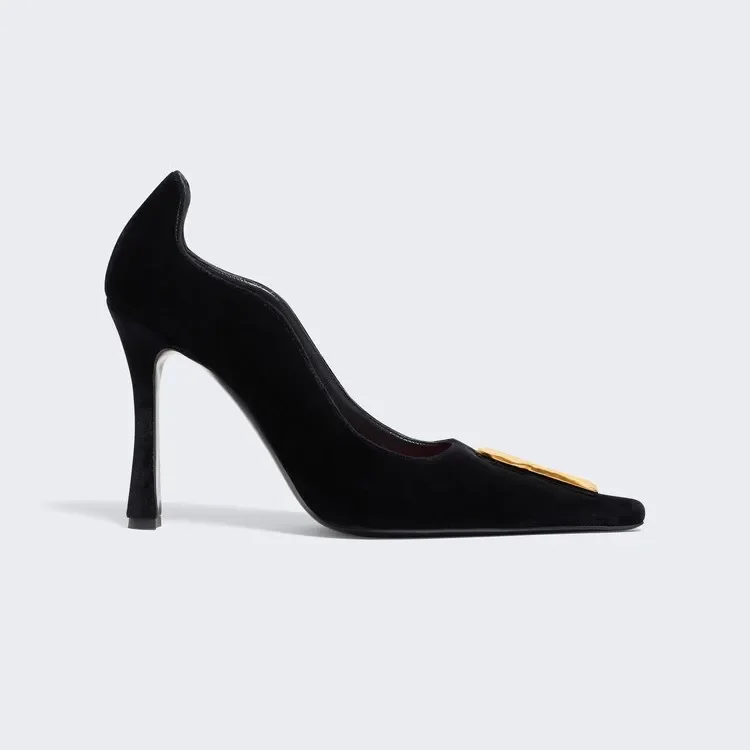 European and American Fashionable Women's Shoes High Heels Elegant Comfortable Cross-Border Exclusive for High-End Women's Shoes
European and American Fashionable Women's Shoes High Heels Elegant Comfortable Cross-Border Exclusive for High-End Women's Shoes