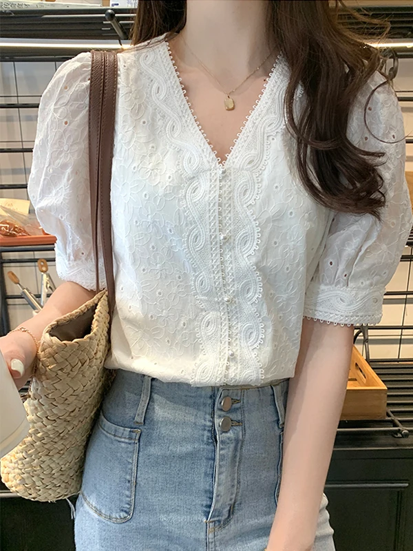 Korean Style Embroidered Ladies Shirt Summer New Loose Versatile Single Button Anti-Aging Short Sleeve Top Women's Fashion
Korean Style Embroidered Ladies Shirt Summer New Loose Versatile Single Button Anti-Aging Short Sleeve Top Women's Fashion