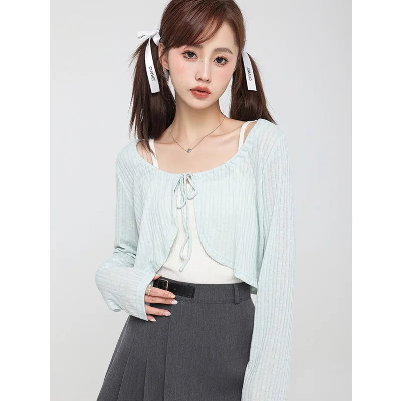 Women's Knitted Short Thin Cardigan V-Neck Long Sleeve Top Summer Sun Protection Shawl Outerwear with Strap Skirt
Women's Knitted Short Thin Cardigan V-Neck Long Sleeve Top Summer Sun Protection Shawl Outerwear with Strap Skirt