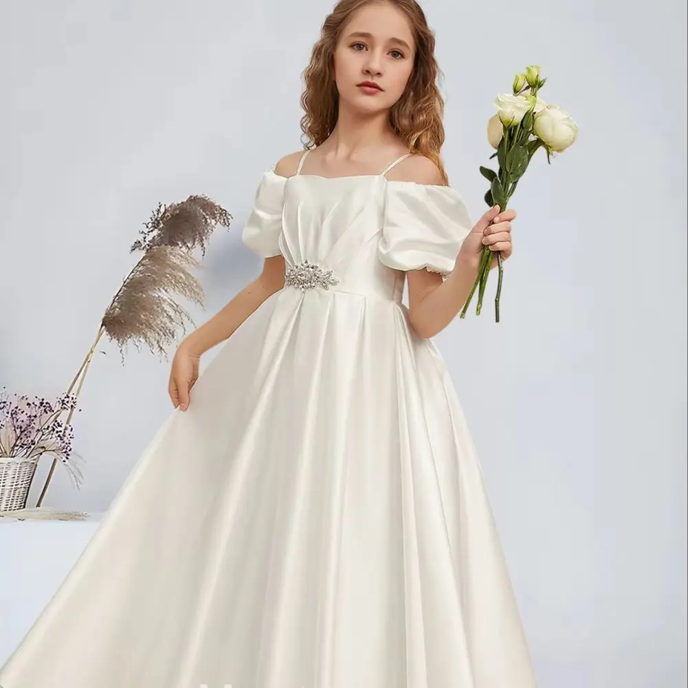 QZ Ball-Gown Princess Cold Shoulder Floor-Length Satin Junior Bridesmaid Dress with Rhinestone Accents Ivory Flower Girl Dresses
QZ Ball-Gown Princess Cold Shoulder Floor-Length Satin Junior Bridesmaid Dress with Rhinestone Accents Ivory Flower Girl Dresses