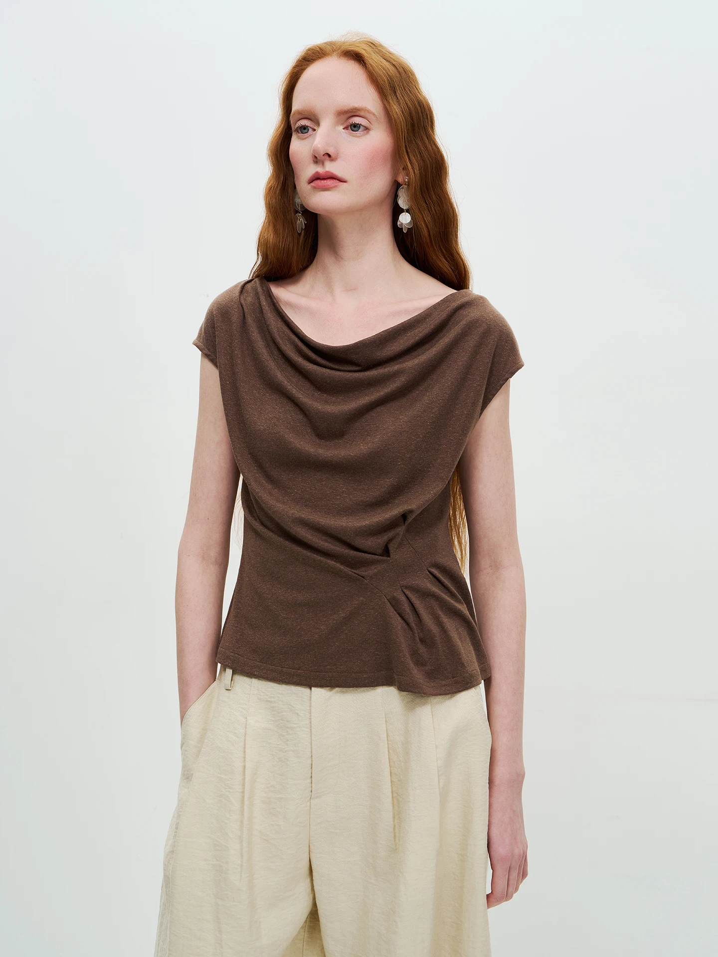 Limonn Summer New Natural Draped Gentle Style T-Shirt Silk Linen Collar Asymmetrical Shoulder Pleated Top Women's Fashion
Limonn Summer New Natural Draped Gentle Style T-Shirt Silk Linen Collar Asymmetrical Shoulder Pleated Top Women's Fashion