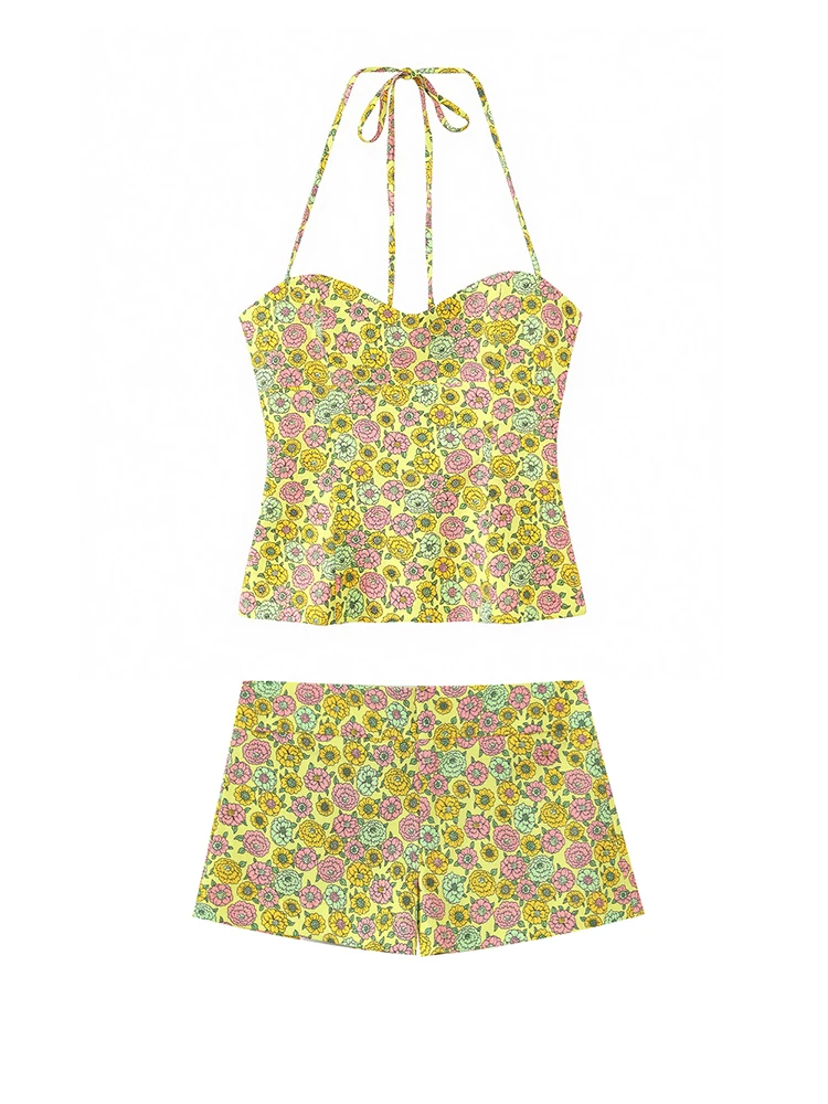 Women Yellow Floral Print Halter Top & Shorts Set Summer Sweetheart Neck 2 Piece Casual Outfit for Beach & Vacation
Women Yellow Floral Print Halter Top & Shorts Set Summer Sweetheart Neck 2 Piece Casual Outfit for Beach & Vacation
