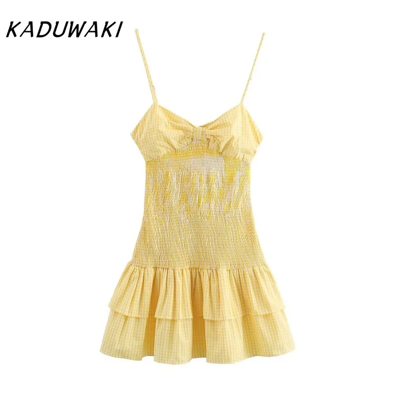 KADUWAKI Elegant French Gentle Suspender Vestidos Female Summer Elastic Waist Backless Fashion Pure Desire Short Suspender Dress 
KADUWAKI Elegant French Gentle Suspender Vestidos Female Summer Elastic Waist Backless Fashion Pure Desire Short Suspender Dress