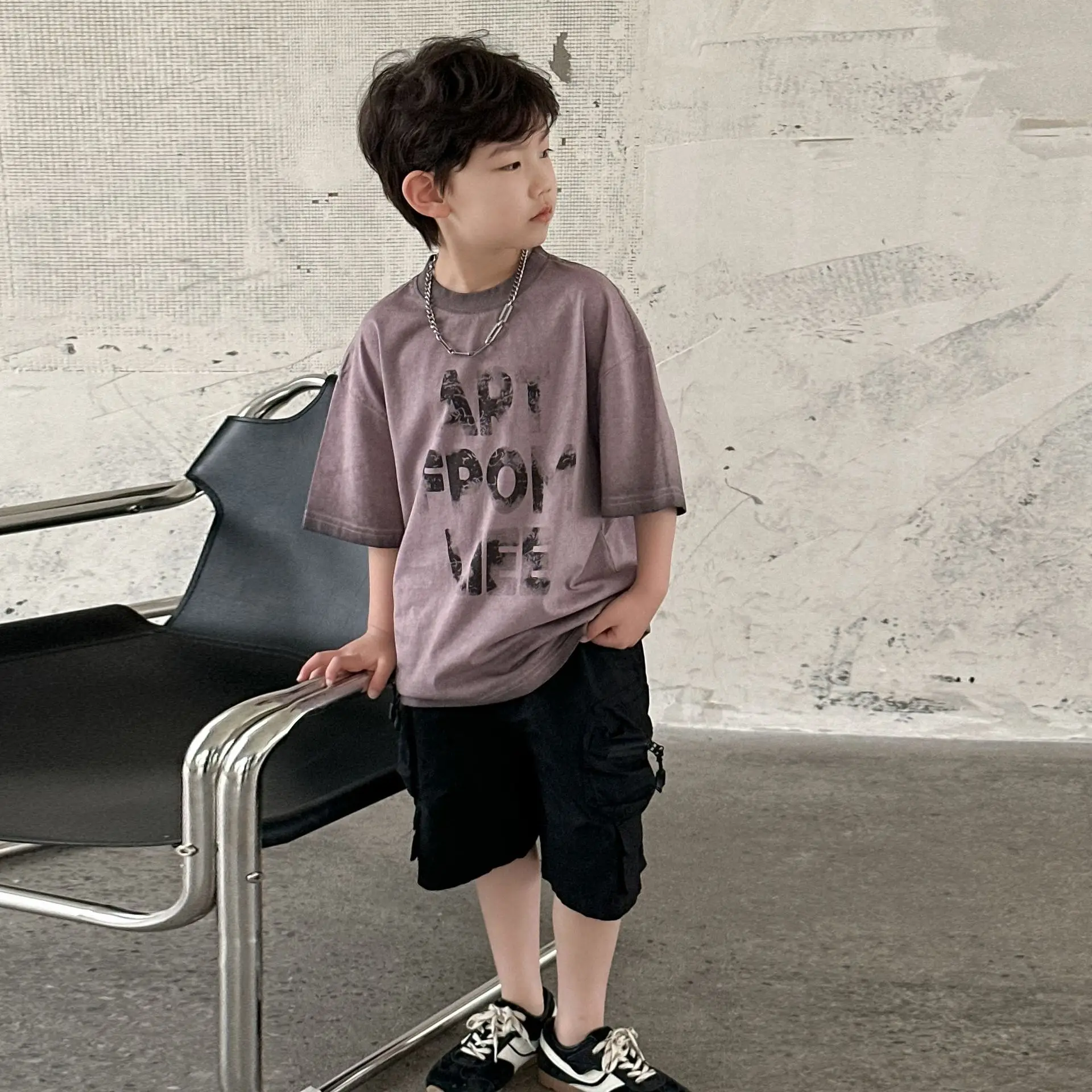 Boys' 2025 Summer New Children's T-shirt Boys' Korean Version Loose Round Neck Top Children's Clothing
Boys' 2025 Summer New Children's T-shirt Boys' Korean Version Loose Round Neck Top Children's Clothing