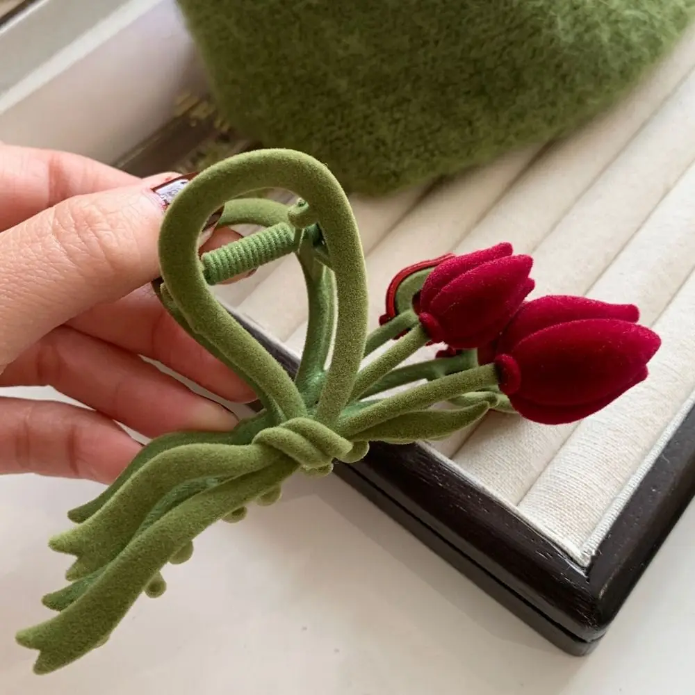 Pearl Green Large Grab Clip Female Hair Accessories Korean Style Headwear Flocking Tulip Hair Clip Red Velvet Hair Claw
Pearl Green Large Grab Clip Female Hair Accessories Korean Style Headwear Flocking Tulip Hair Clip Red Velvet Hair Claw