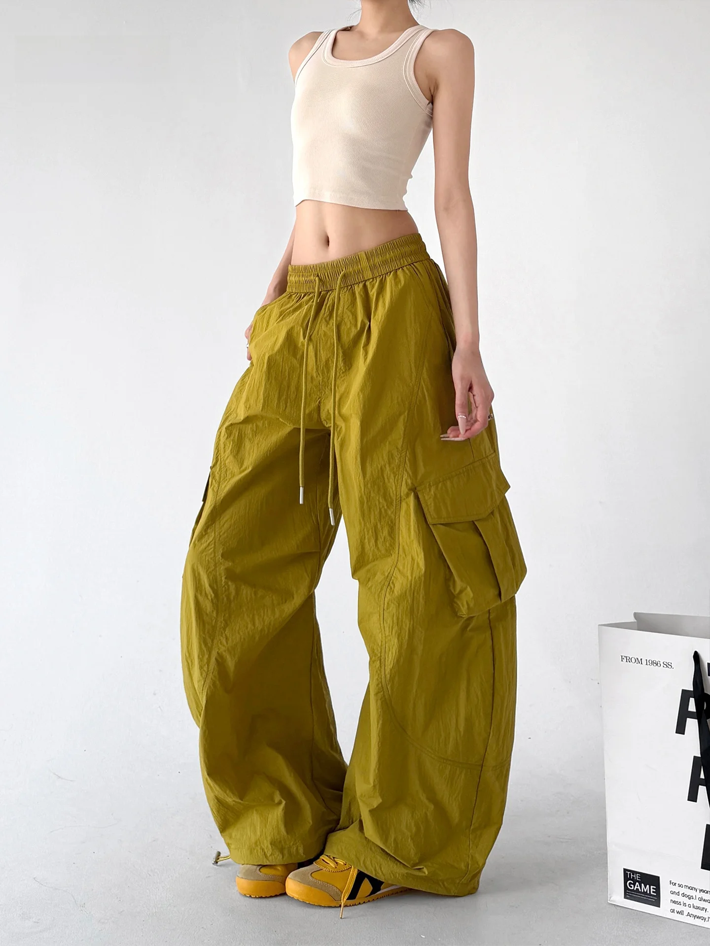 Outdoor Climbing Pants Women's Heavy Duty Loose Casual High Waist Wide Leg Pants Street Dance Advanced Leisure Trousers
Outdoor Climbing Pants Women's Heavy Duty Loose Casual High Waist Wide Leg Pants Street Dance Advanced Leisure Trousers